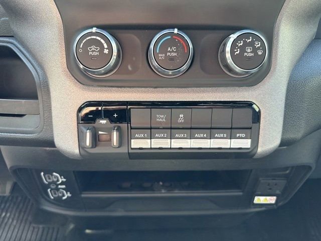 New 2024 RAM 3500 Tradesman image 19