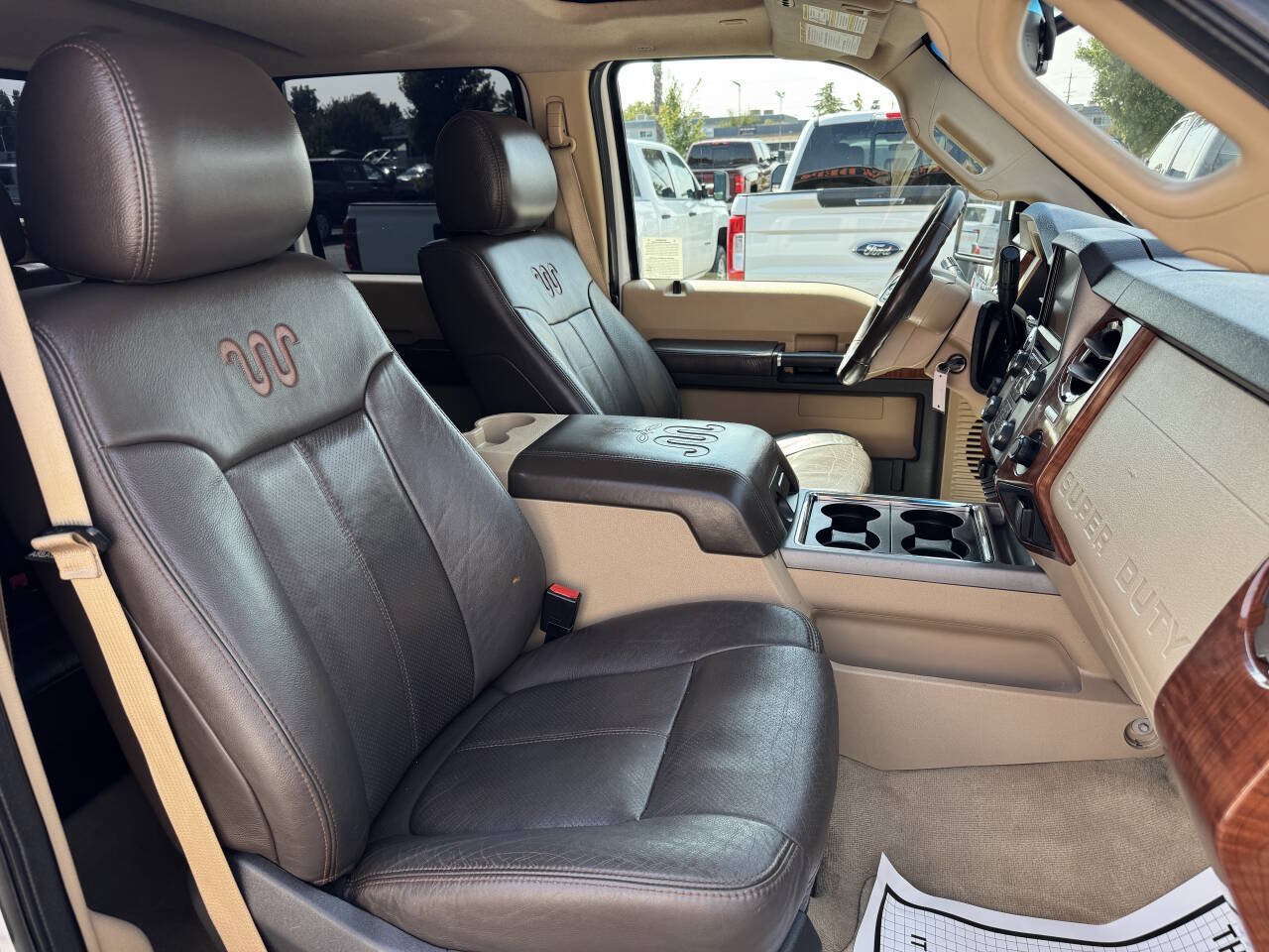 Used 2016 Ford F250 King Ranch w/ FX4 Off-Road Package AWD/4WD image 13