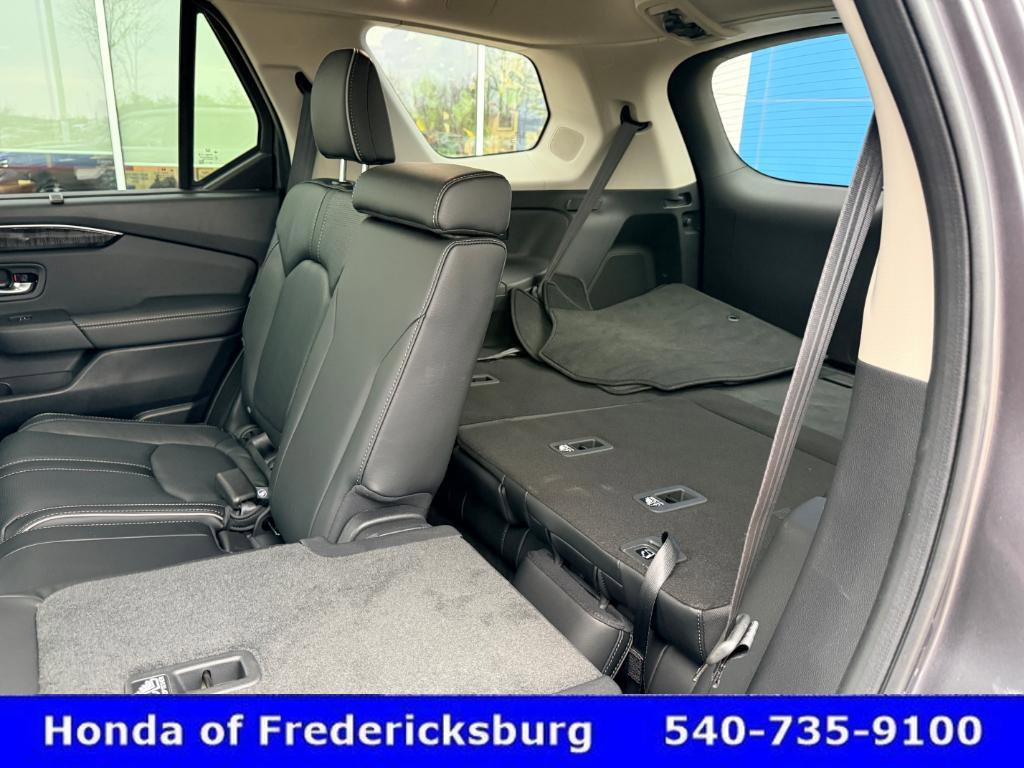 Certified 2025 Honda Pilot Elite image 30