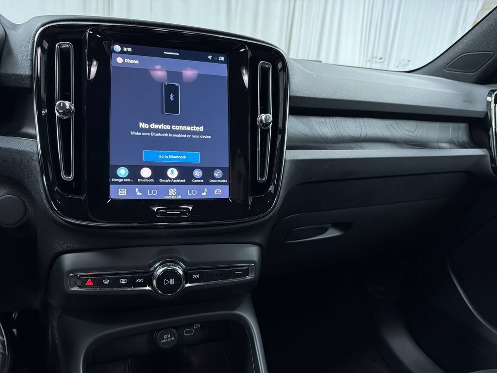 Used 2023 Volvo XC40 Recharge Plus AWD/4WD image 21