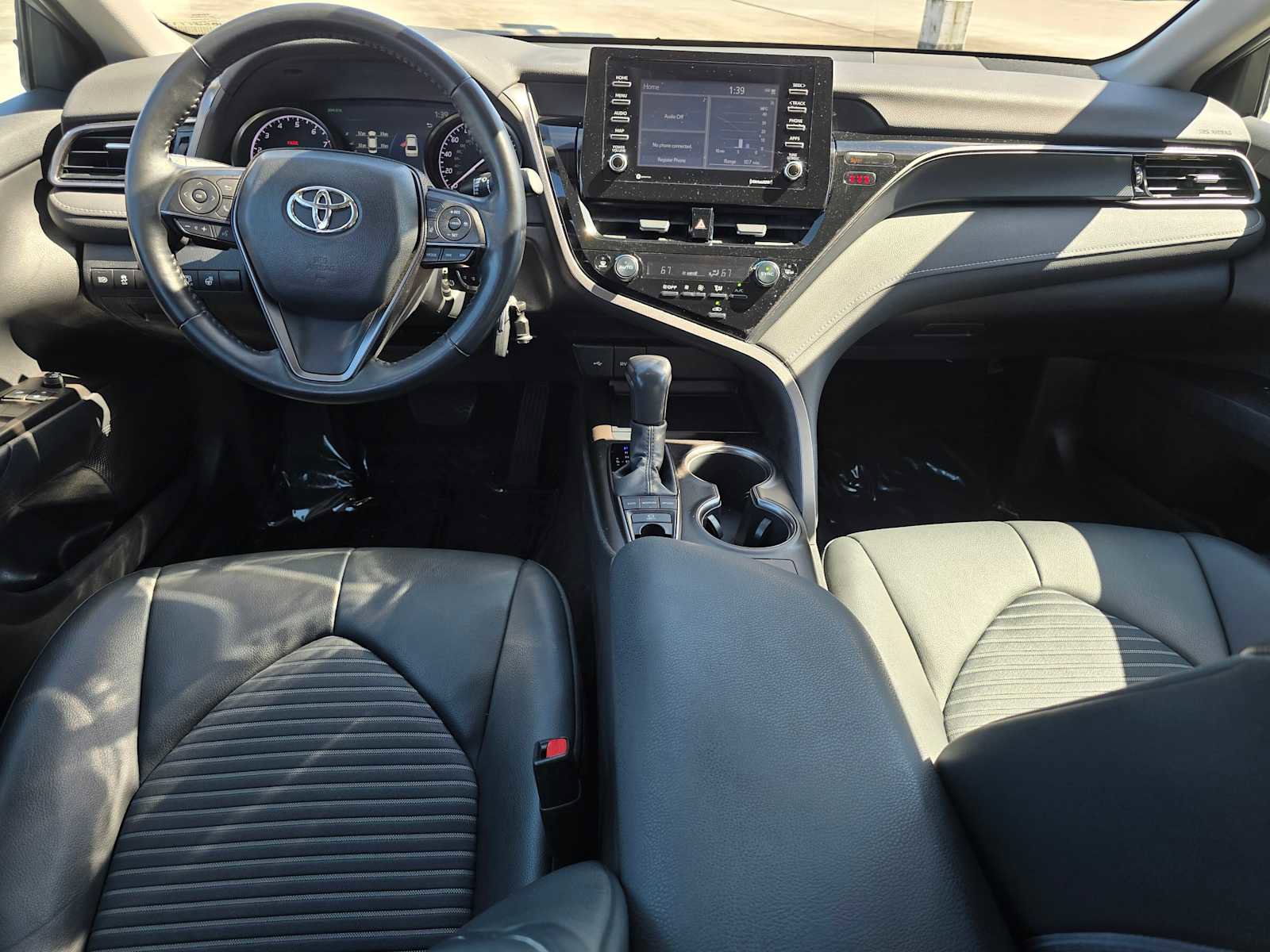 Certified 2022 Toyota Camry SE w/ Cold Weather Package image 18