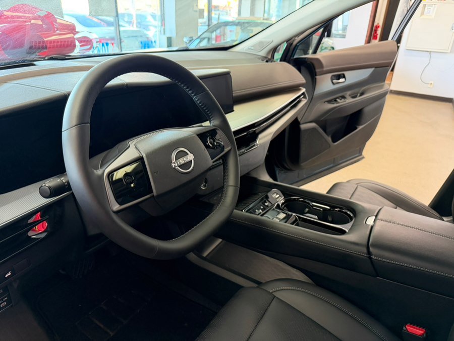 Used 2025 Nissan Murano Platinum w/ Cargo Package image 18