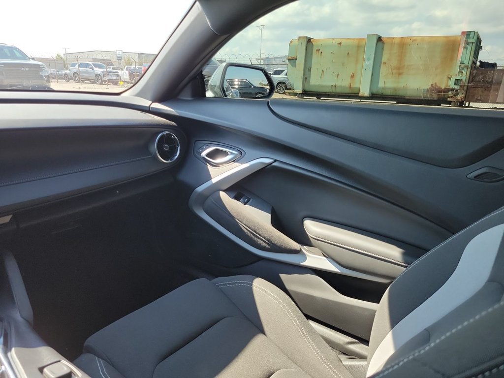 Certified 2022 Chevrolet Camaro LT RWD image 11
