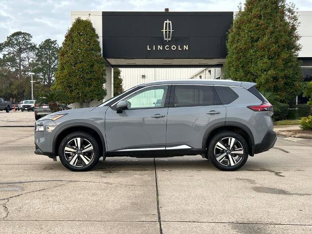 Used 2023 Nissan Rogue SL image 2