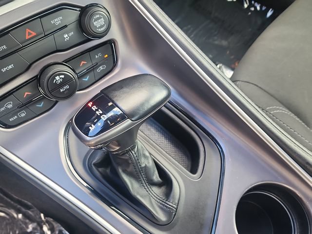 Used 2020 Dodge Challenger SXT RWD image 29