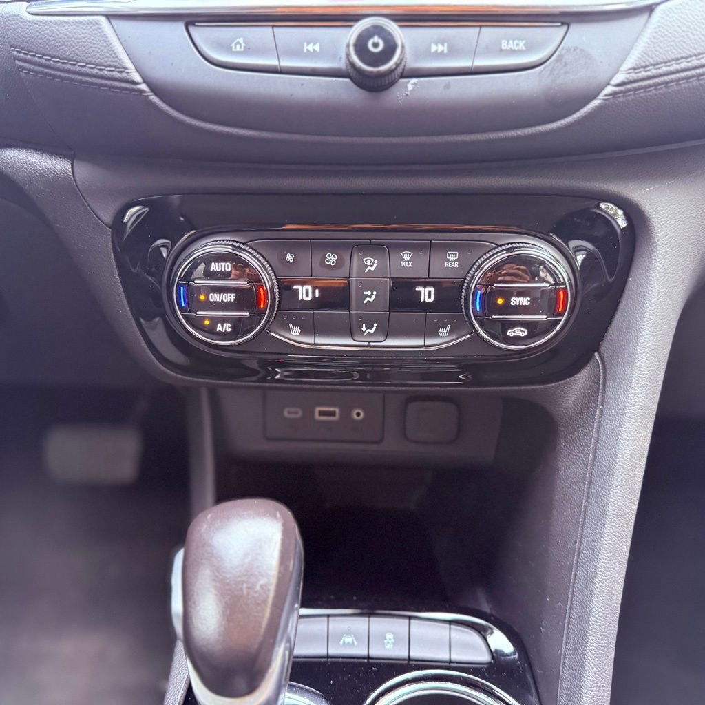 Used 2023 Buick Encore GX Select image 14