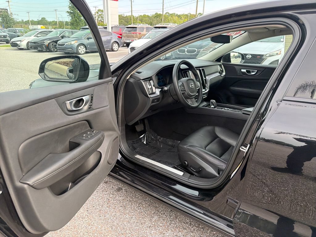 Used 2024 Volvo S60 B5 Core FWD image 17