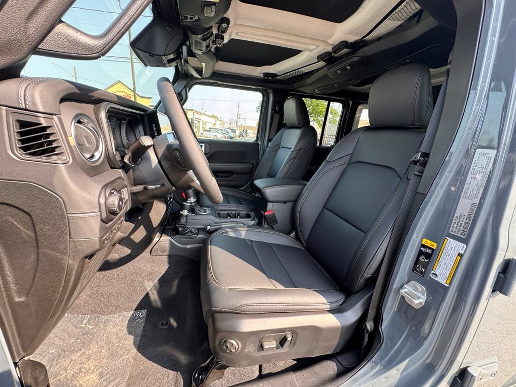 New 2026 Jeep Wrangler Unlimited Sahara w/ Safety Group AWD/4WD image 14