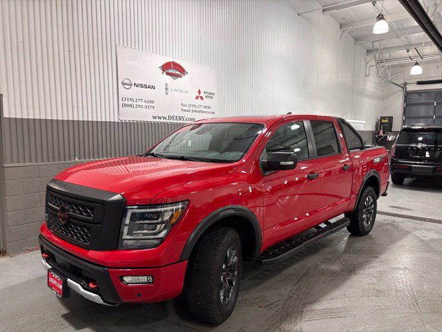 Used 2024 Nissan Titan PRO-4X w/ Pro-4x Convenience Package AWD/4WD image 8