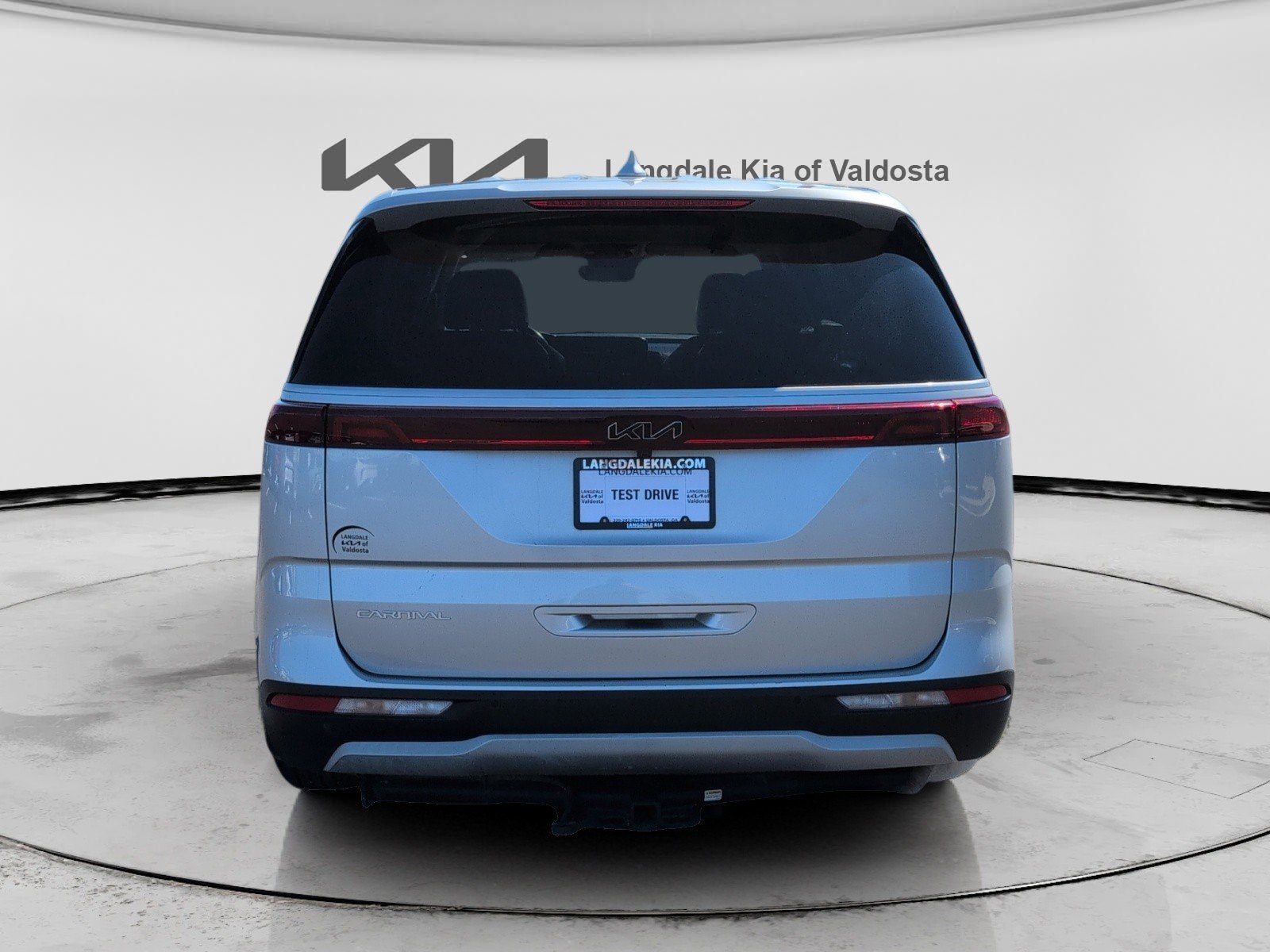 Used 2023 Kia Carnival LX image 8