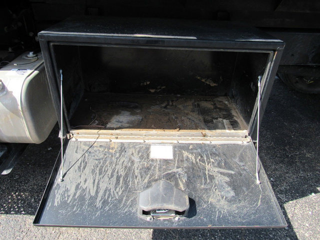 Used 2022 Ford F750 2WD Regular Cab Super Duty image 20