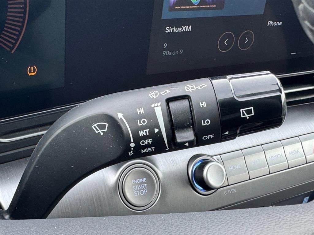 Used 2025 Hyundai Kona SEL image 25