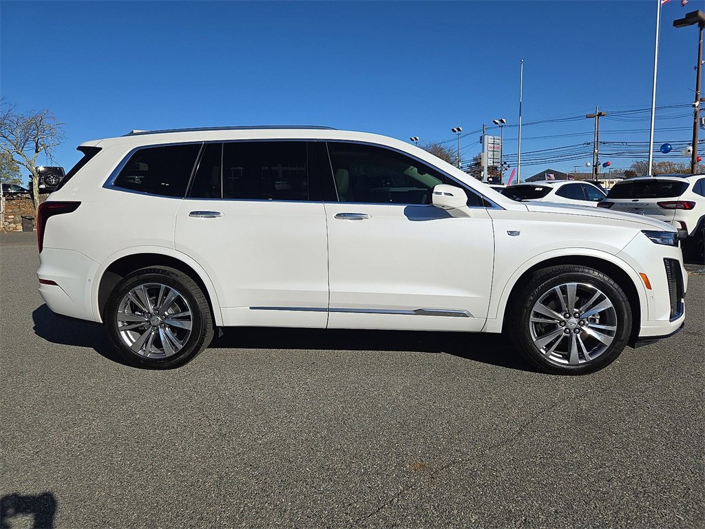 Used 2024 Cadillac XT6 Premium Luxury w/ Technology Package image 32