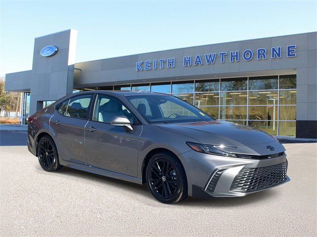 Used 2025 Toyota Camry SE