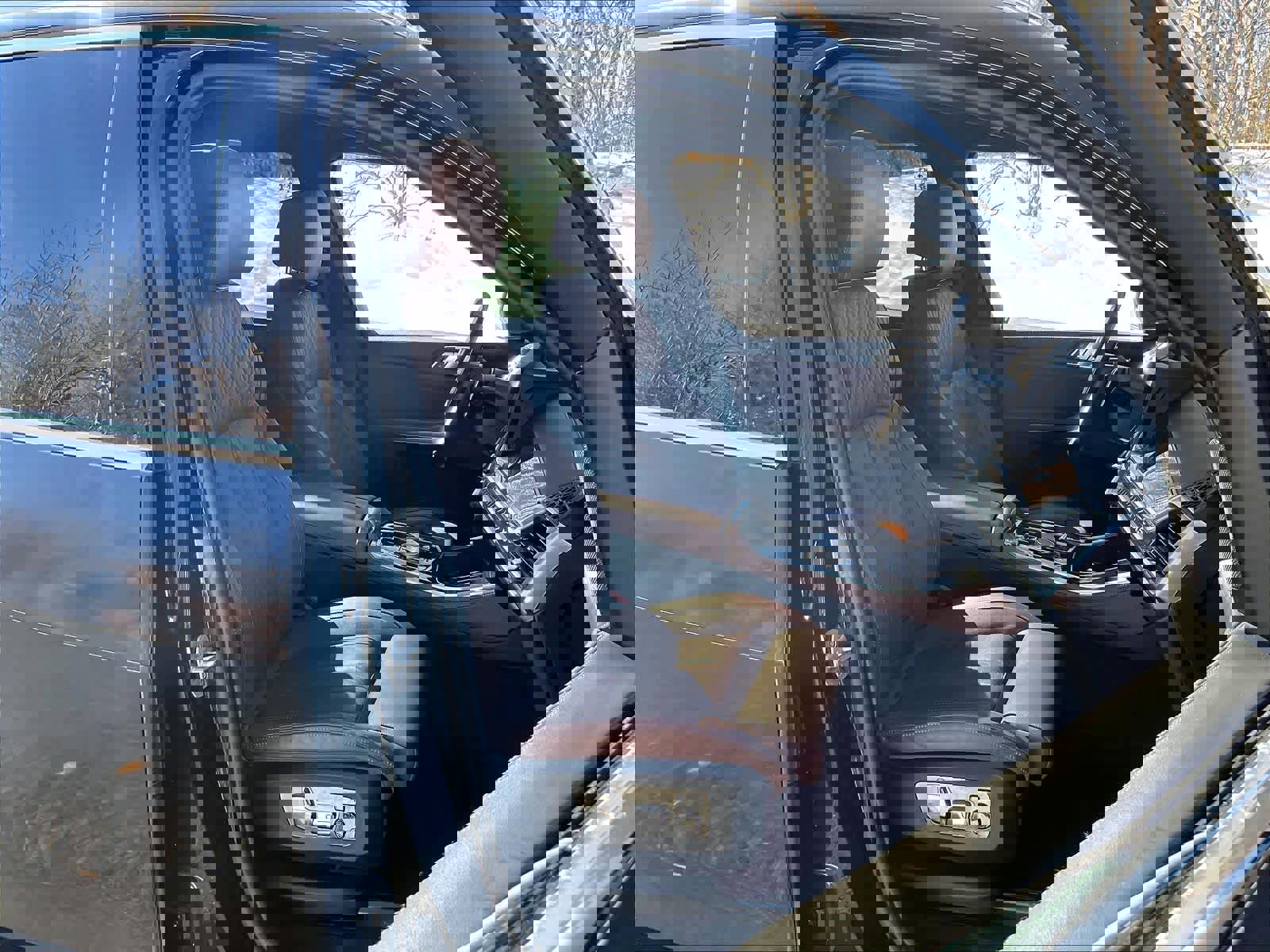 Used 2025 BMW X5 xDrive50e image 11