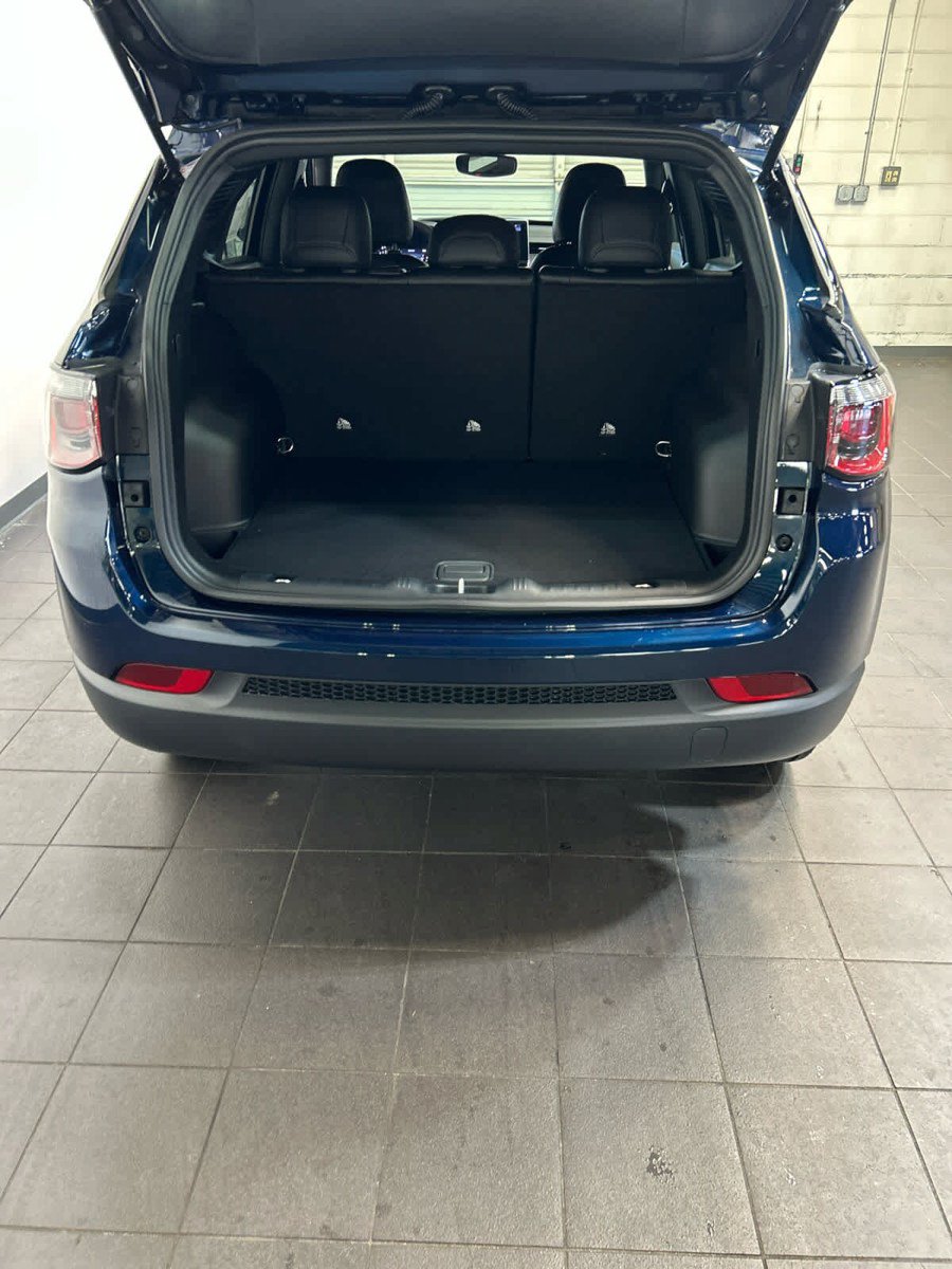 New 2026 Jeep Compass Latitude AWD/4WD image 19