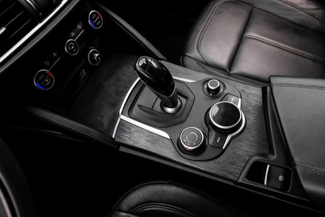 Used 2019 Alfa Romeo Stelvio w/ Nero Edizione RWD image 29