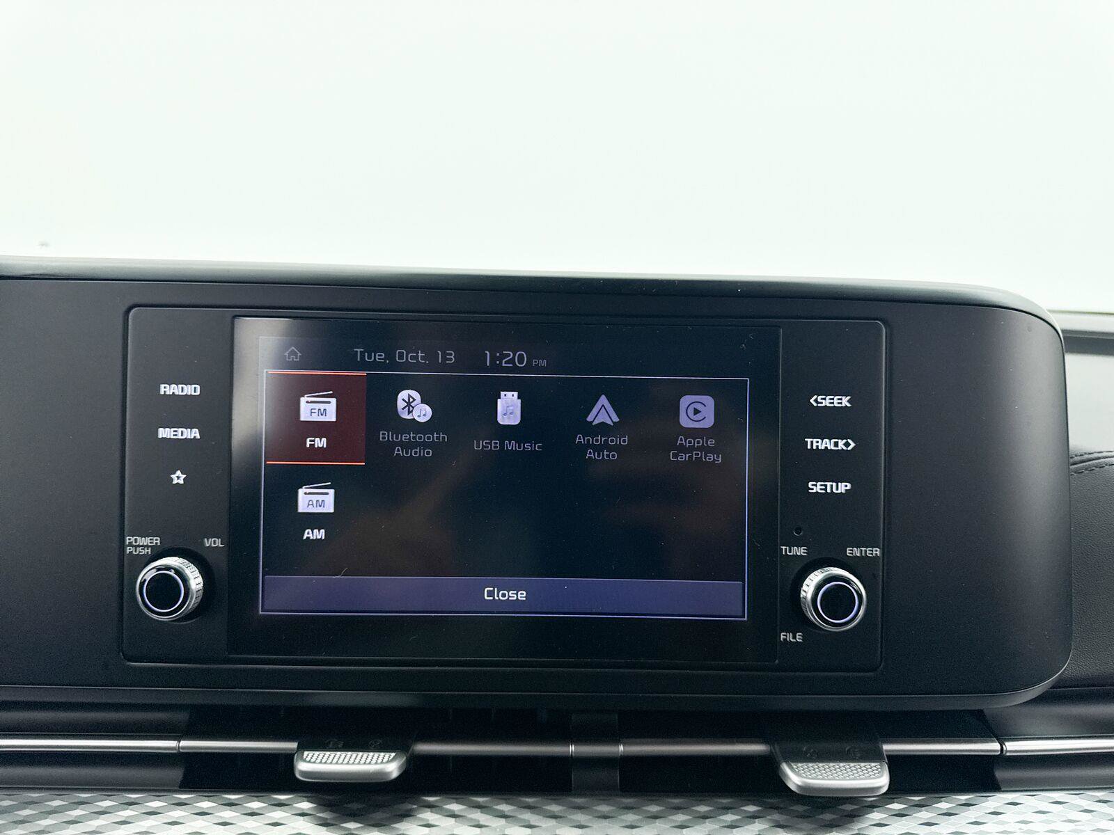 Used 2024 Kia Carnival LX FWD image 24