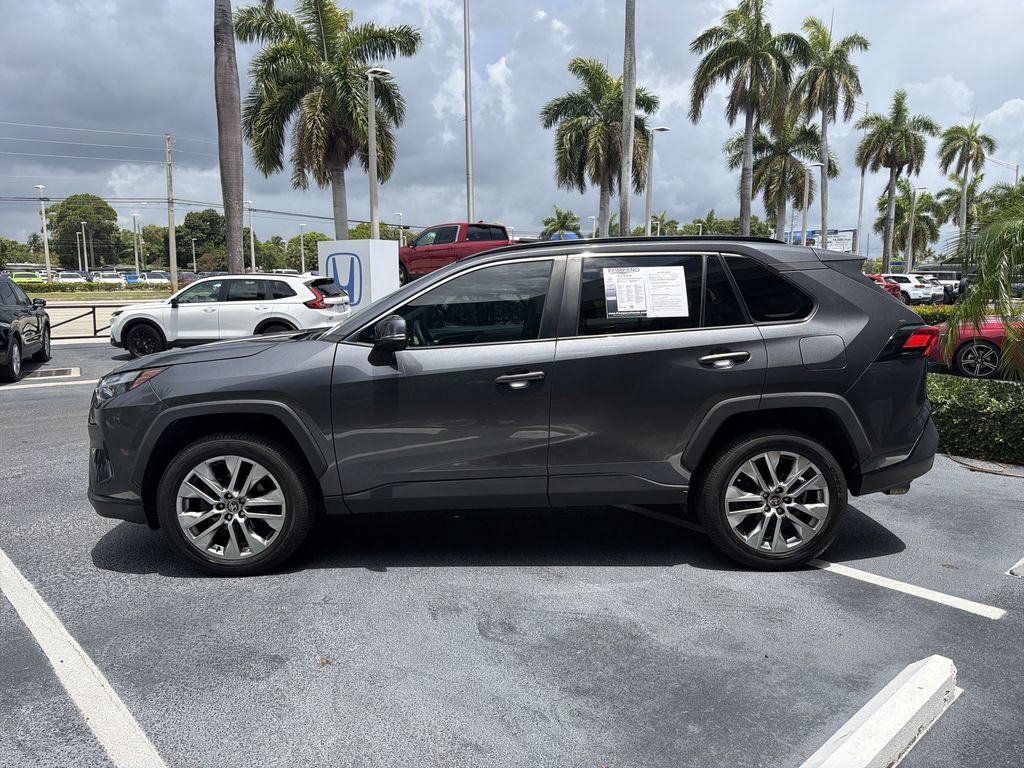 Used 2023 Toyota RAV4 XLE Premium FWD image 5