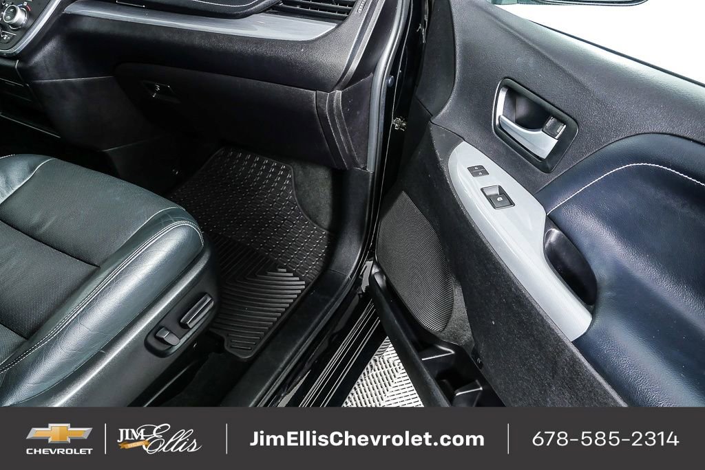 Used 2016 Toyota Sienna SE image 23