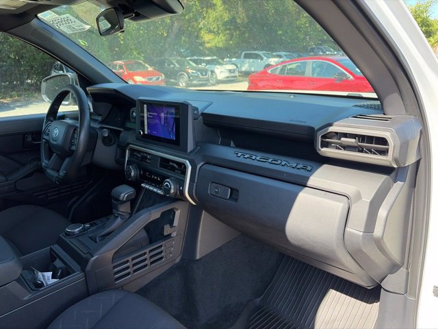 Used 2025 Toyota Tacoma SR AWD/4WD image 11