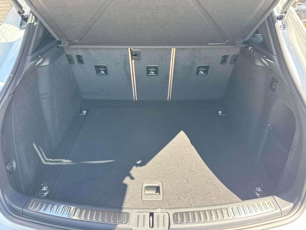 New 2026 Porsche Macan GTS image 13