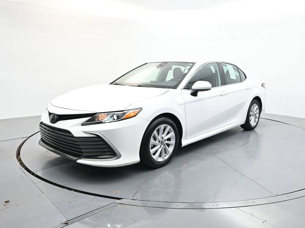Used 2024 Toyota Camry LE video 3