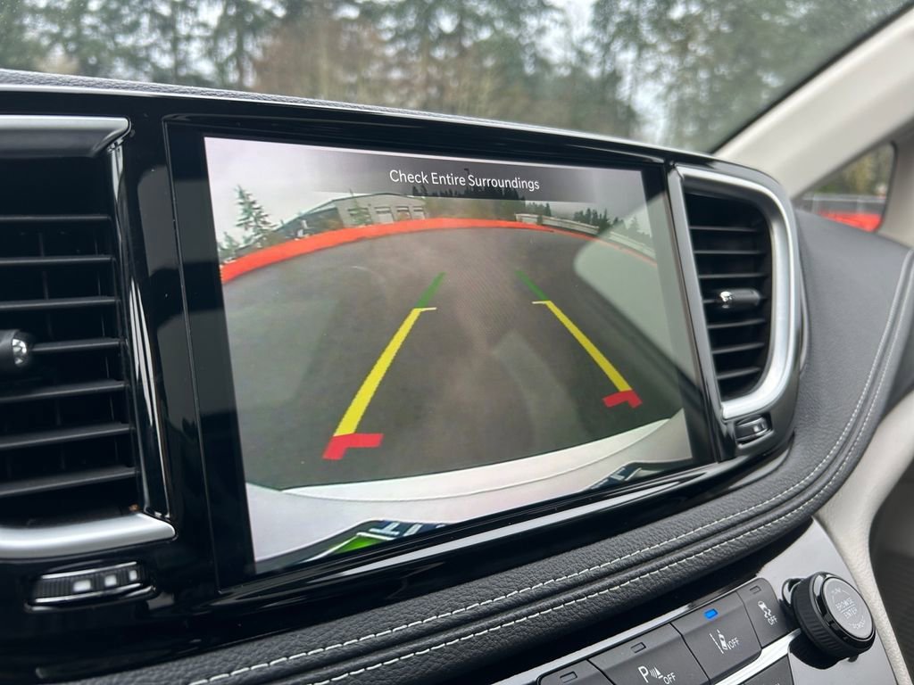 Used 2024 Chrysler Pacifica Limited image 19