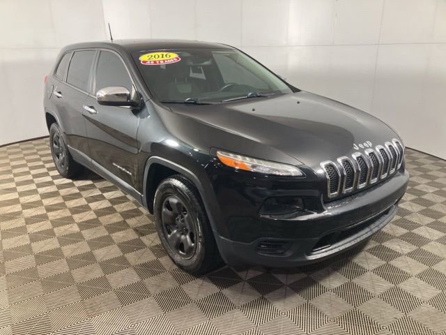 Used 2016 Jeep Cherokee Sport image 7