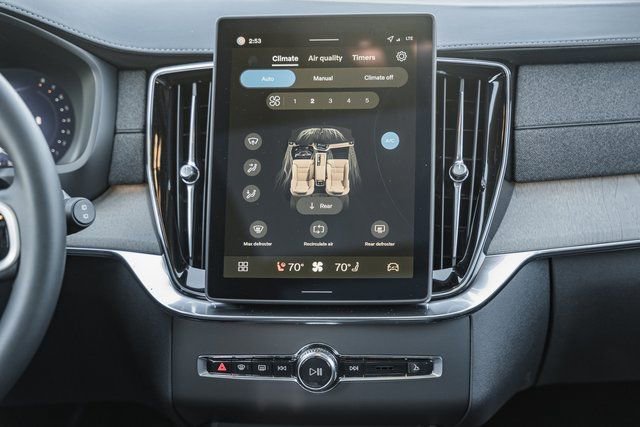 New 2026 Volvo XC90 B6 Ultra w/ Protection Package image 20