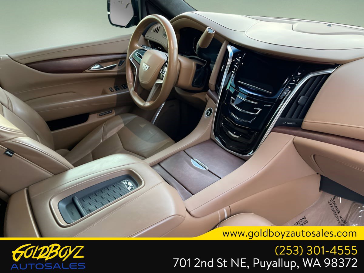 Used 2017 Cadillac Escalade ESV Platinum image 41