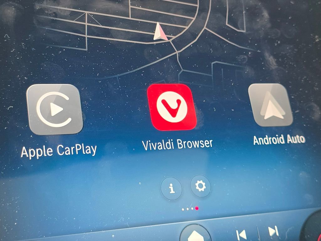 Certified 2026 Mercedes-Benz GLC 300 4MATIC image 5