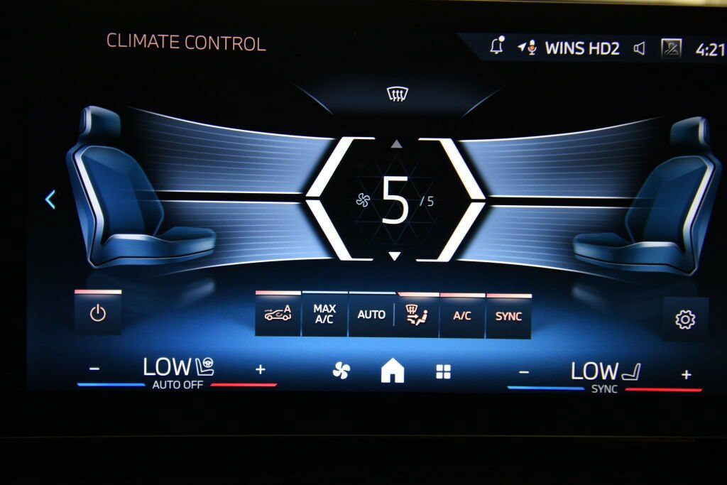 Used 2026 BMW X2 xDrive28i AWD/4WD image 16