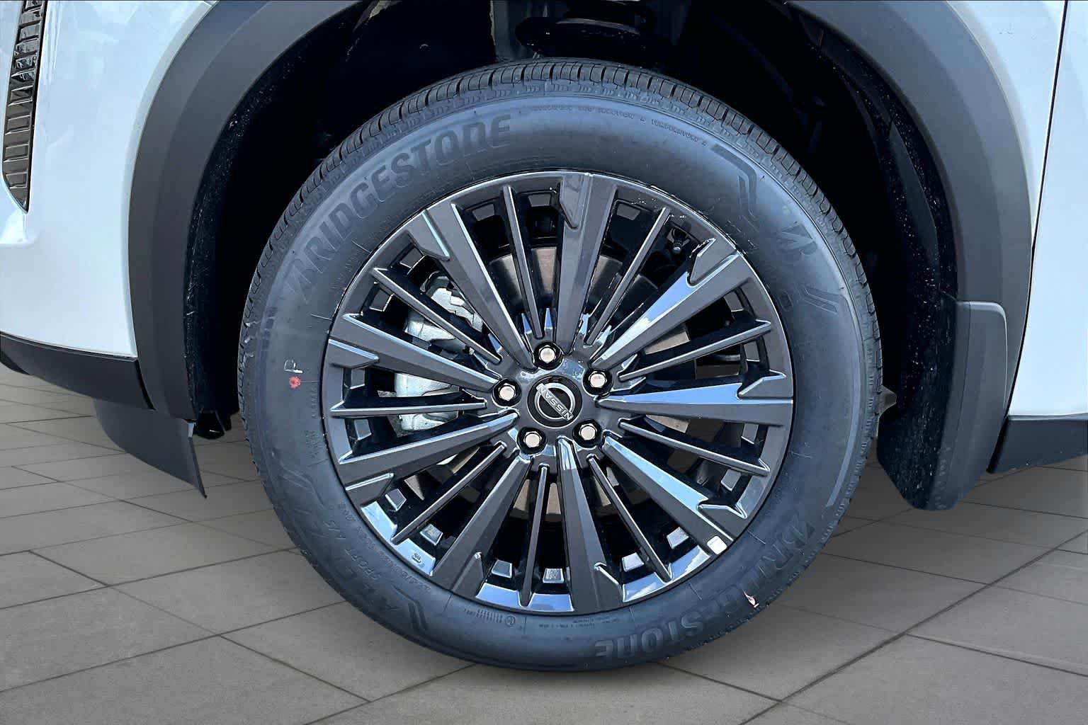 New 2026 Nissan Pathfinder SL w/ SL Premium Package FWD image 9