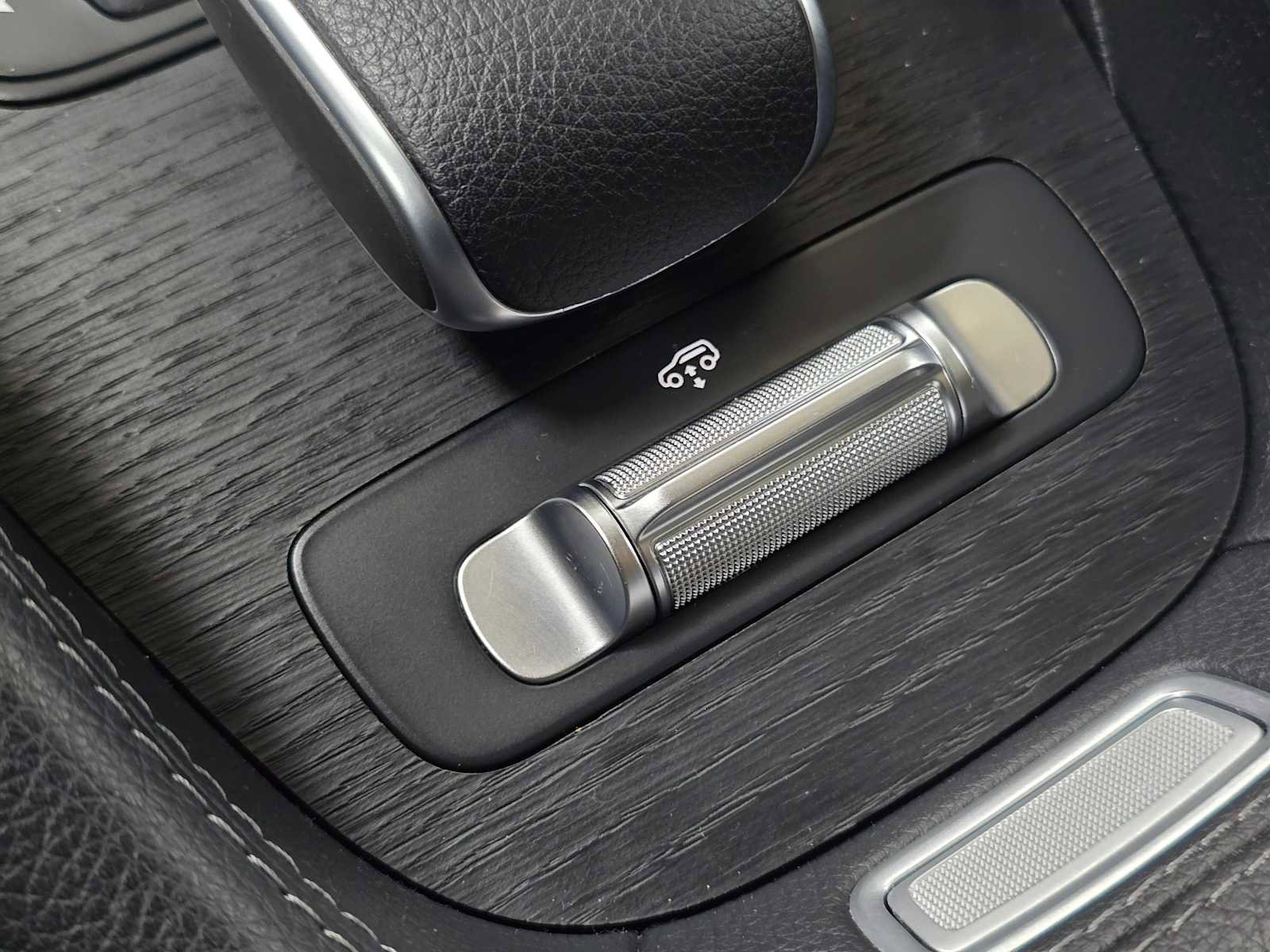 Used 2024 Mercedes-Benz GLS 450 4MATIC image 33