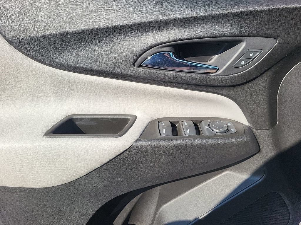 Used 2020 Chevrolet Equinox LS AWD/4WD image 27