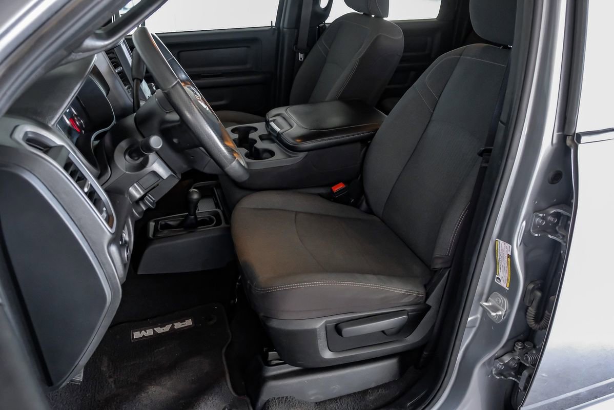 Used 2024 RAM 3500 Tradesman w/ Chrome Appearance Group image 31