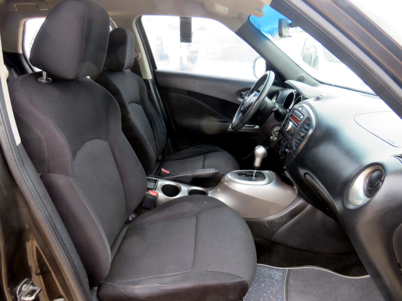 Used 2012 Nissan Juke S image 17