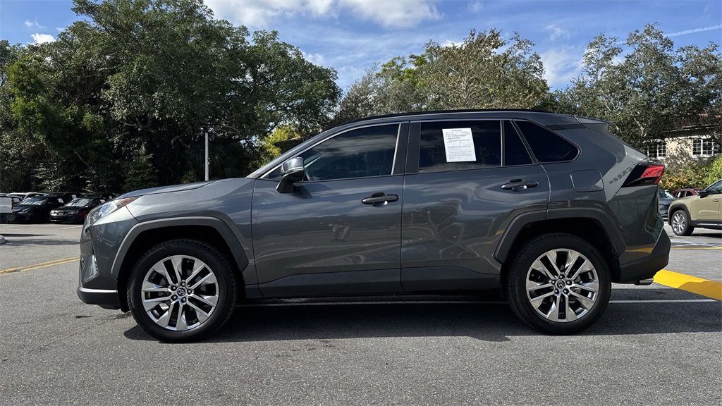 Used 2021 Toyota RAV4 XLE Premium image 28