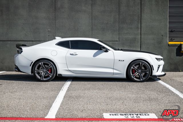 Used 2018 Chevrolet Camaro SS image 9