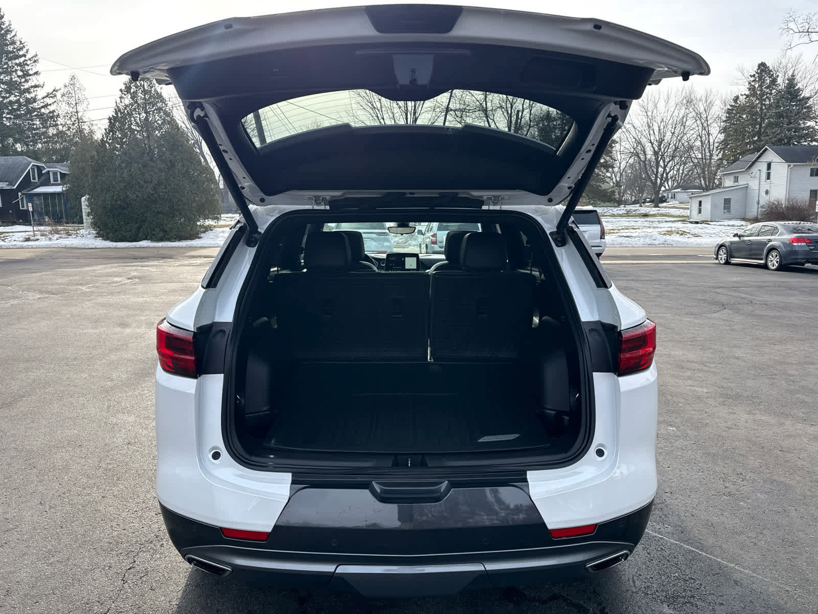 Used 2024 Chevrolet Blazer Premier w/ Driver Confidence II Package image 15