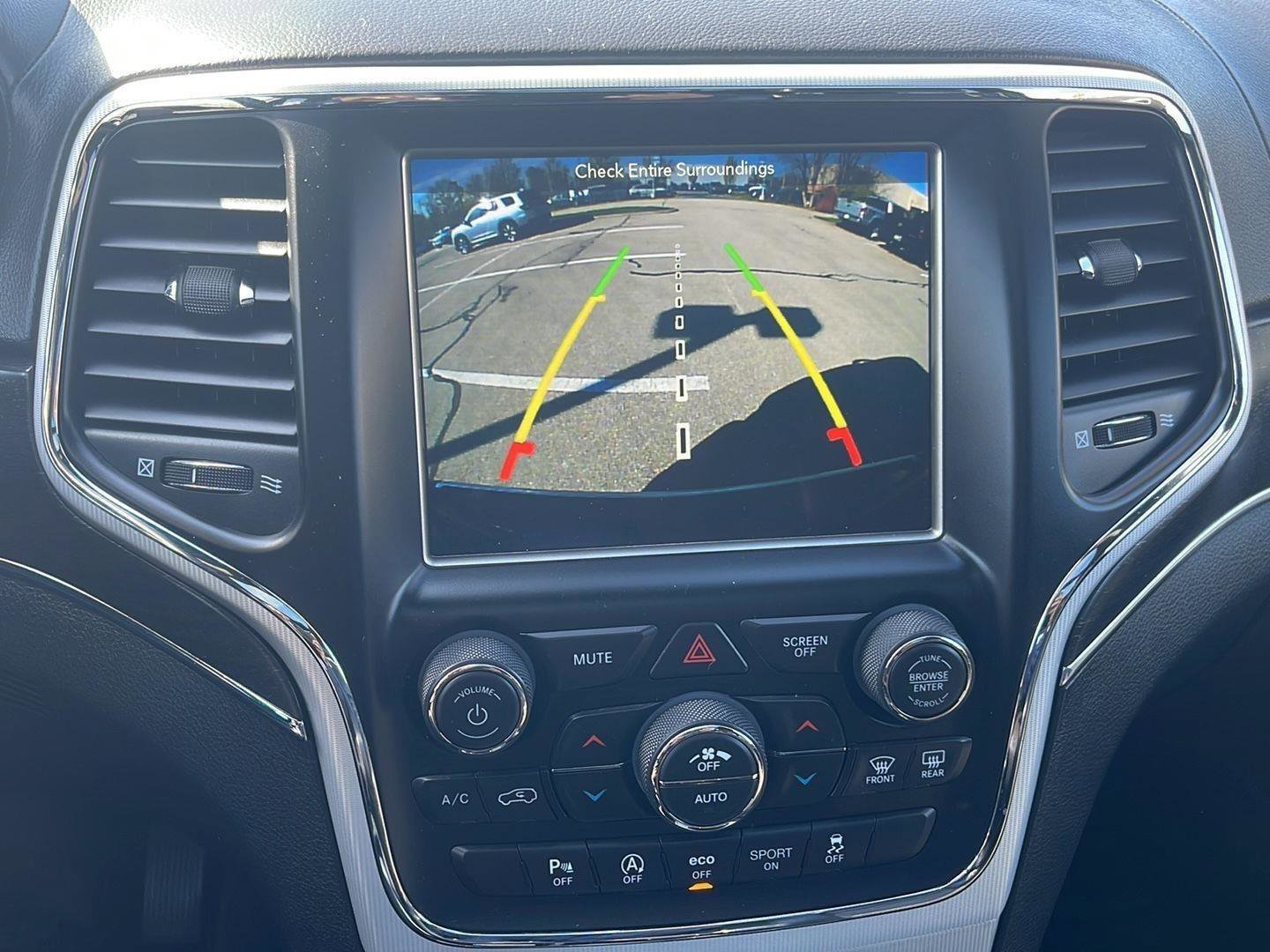 Used 2018 Jeep Grand Cherokee Limited AWD/4WD image 24