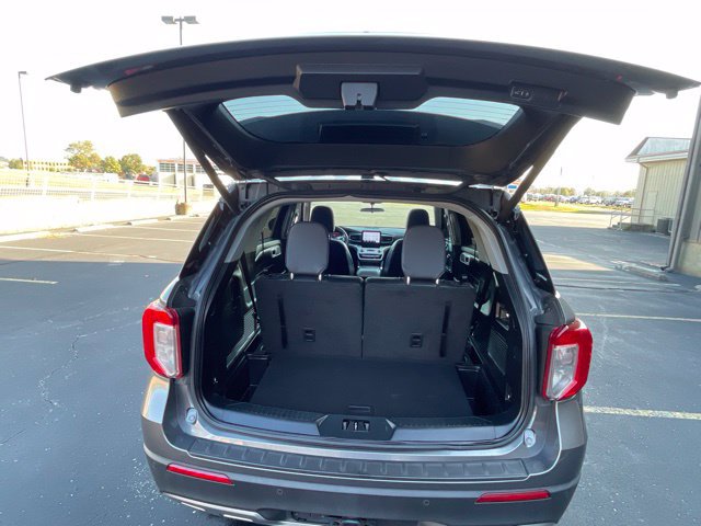 Used 2021 Ford Explorer XLT w/ Equipment Group 202A AWD/4WD image 69