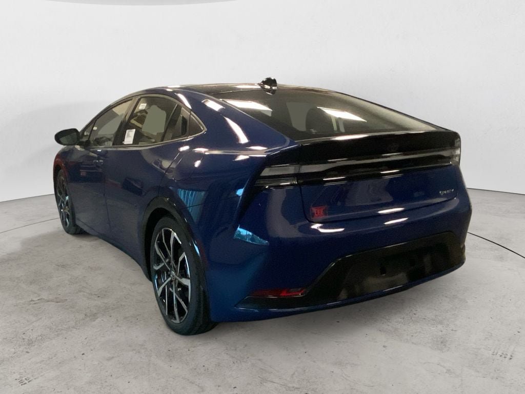 New 2025 Toyota Prius Plug-In Hybrid FWD image 3