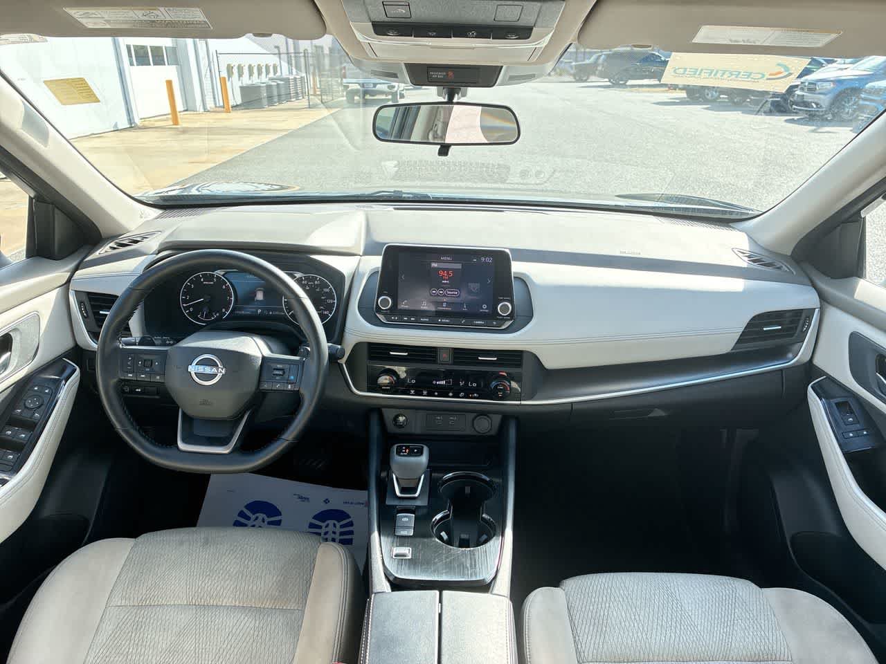 Used 2025 Nissan Rogue SV FWD image 19