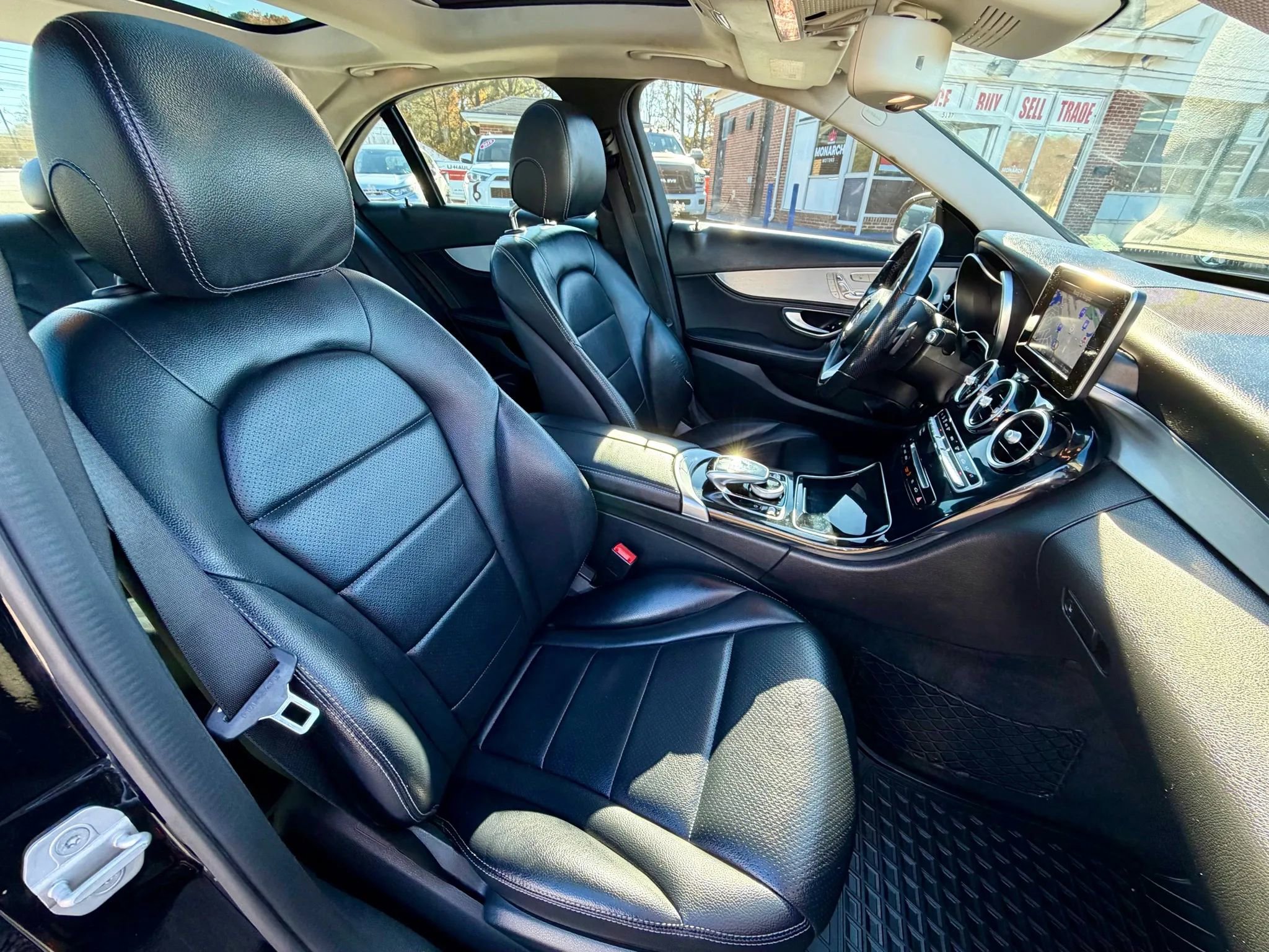 Used 2016 Mercedes-Benz C 300 4MATIC Sedan image 11