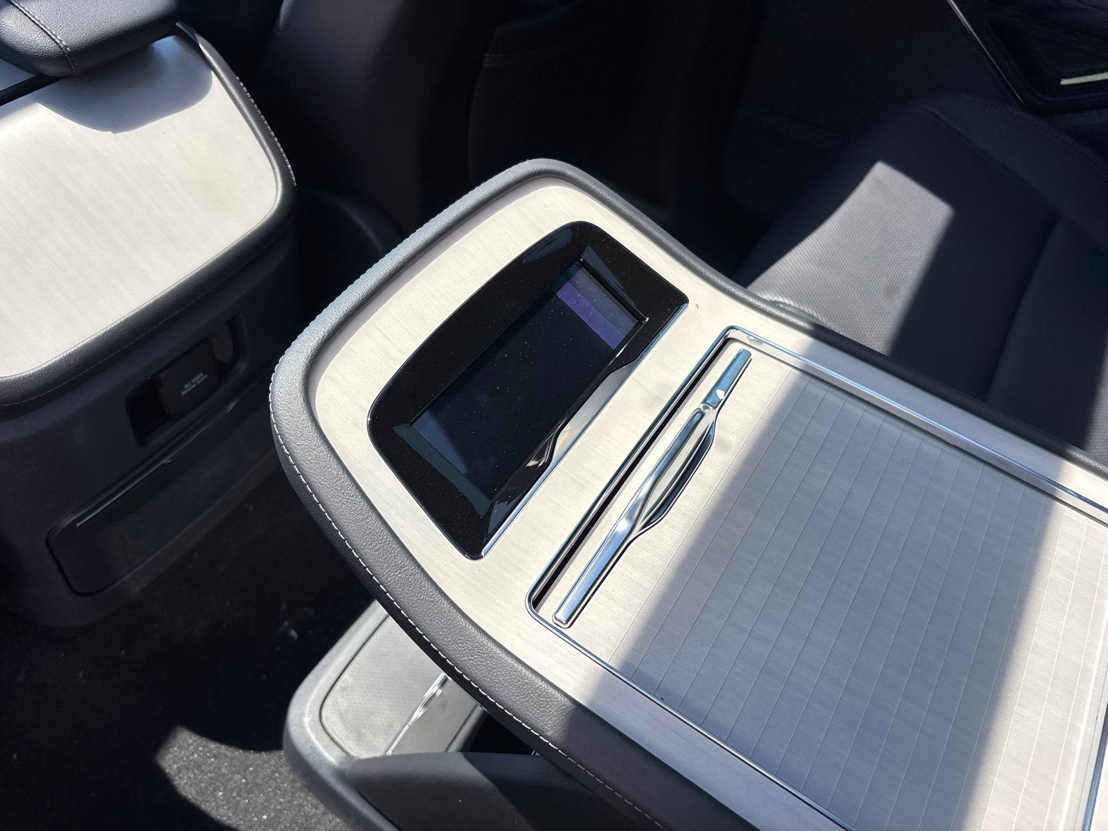 New 2026 Lincoln Navigator L Reserve w/ Jet Appearance Package AWD/4WD image 33