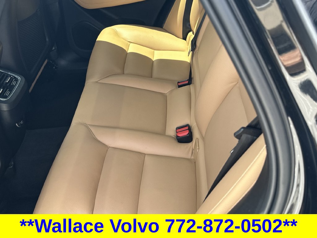 Used 2019 Volvo XC60 T5 Inscription w/ Protection Package Premier AWD/4WD image 13