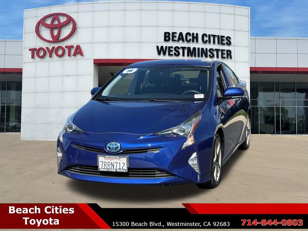 Used 2016 Toyota Prius Three Touring w/ Preferred Accessory Package image 5