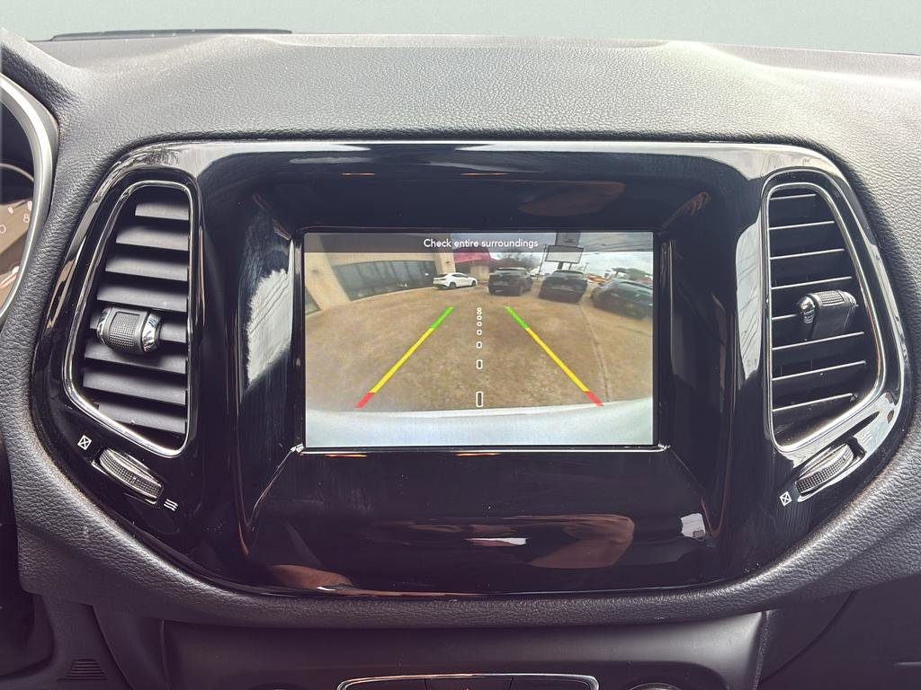 Used 2021 Jeep Compass Latitude image 28